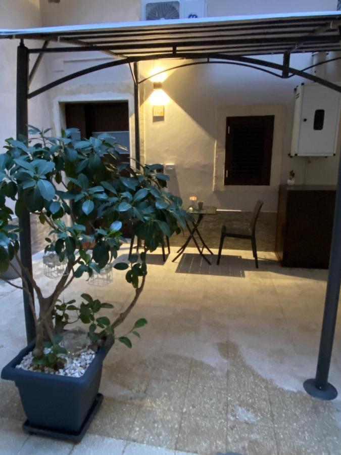 Il Cortiletto28 Rooms & House سيراكوزا المظهر الخارجي الصورة
